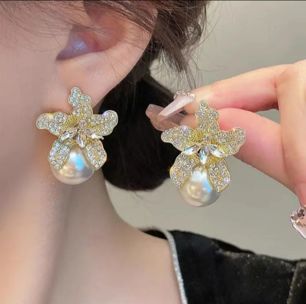 Flower Pearl Earring