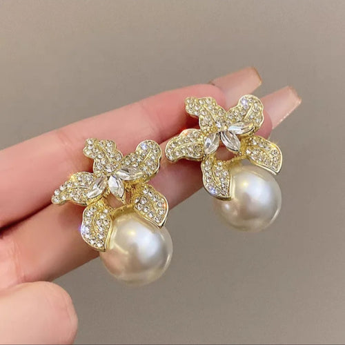 Flower Pearl Earring